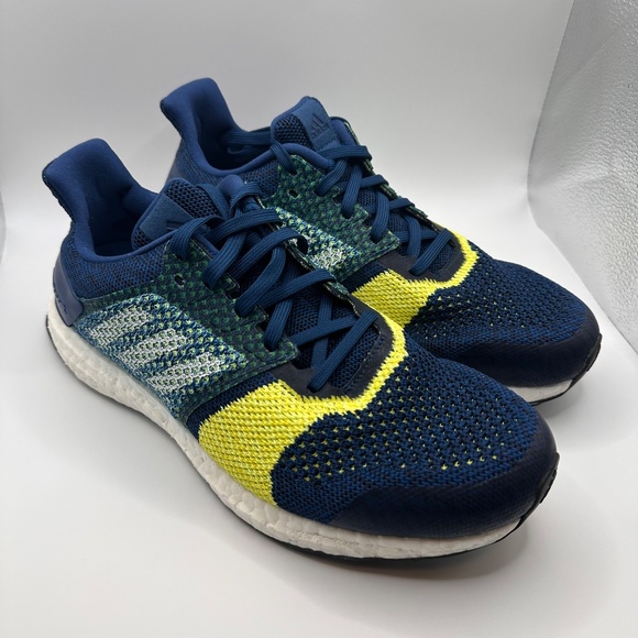 Adidas UltraBOOST Running Shoes - Men's US 8 - Includes original box - Picture 1 of 9